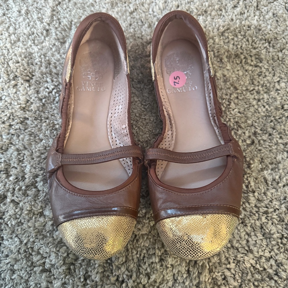 Vince Camuto Women's Brown and Gold Flats!NWOT!